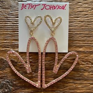 NWT Bestsey Johnson heart earrings